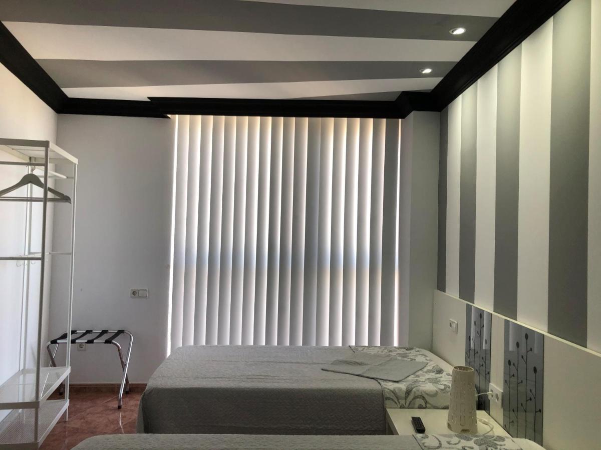Apartamentos Los Angeles Alcaniz Exterior foto